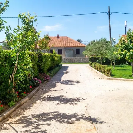 Mediteran - Private Parking Appartement